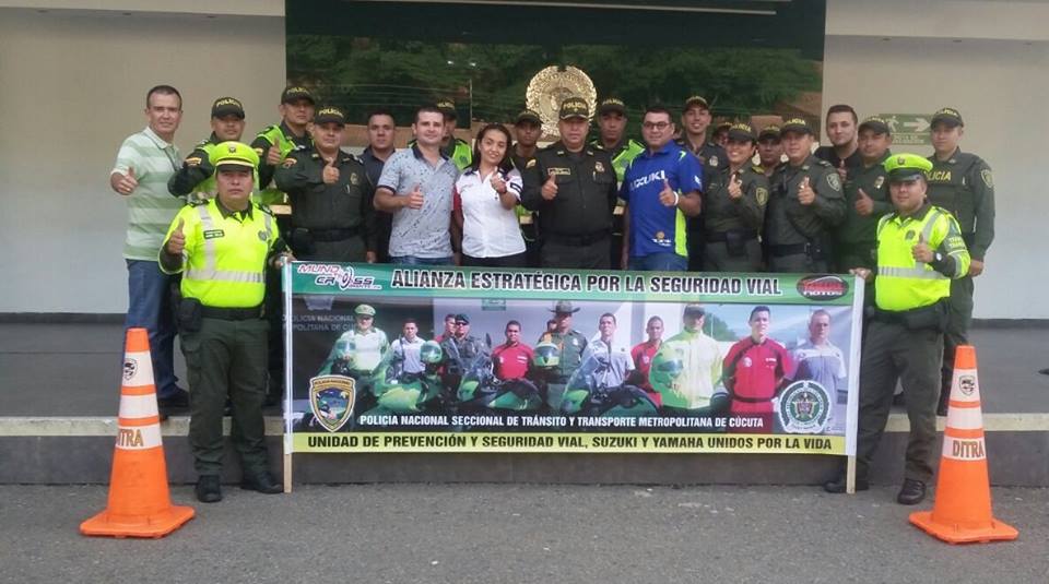 La policia metropolitana de Cúcuta realizó una jornada de capacitacion a los uniformados que conducen motocicletas y asi evitar accidentes viales