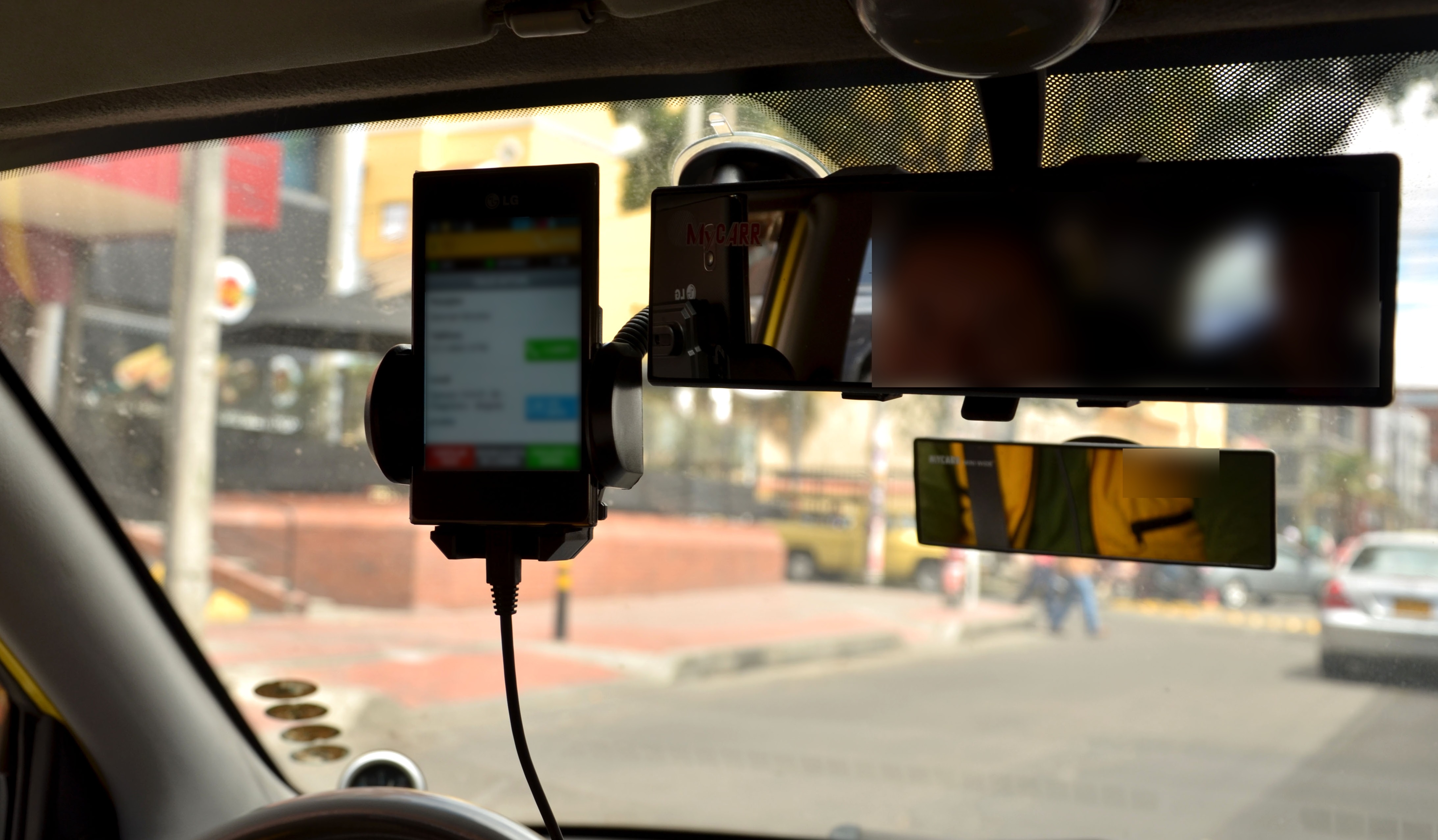 Aplicaciones para taxis ¿la alternativa para competir contra Uber?