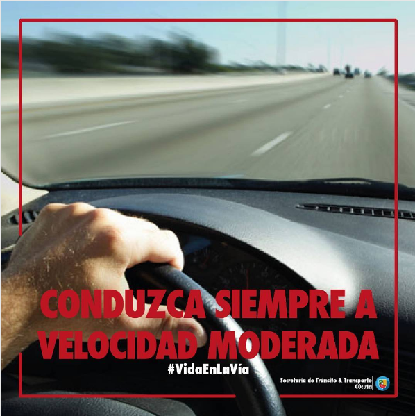 Conduzca siempre a velocidad moderada