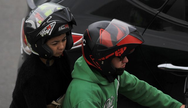 Gobierno prepara nueva reglamentación para cascos de los motociclistas